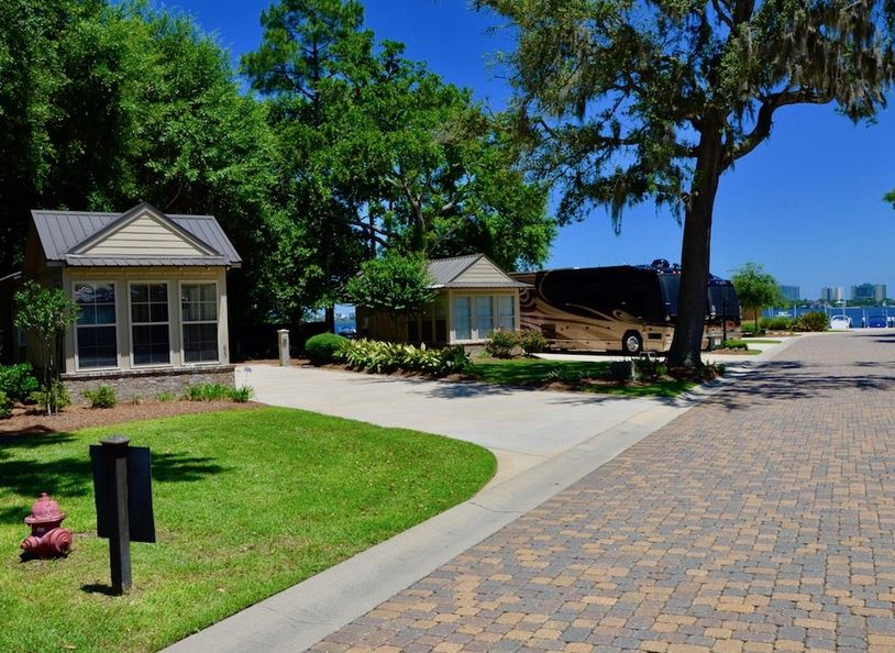 heritage motorcoach resort and marina