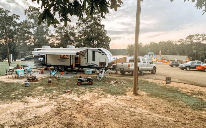 jellystone park pelahatche camp resort